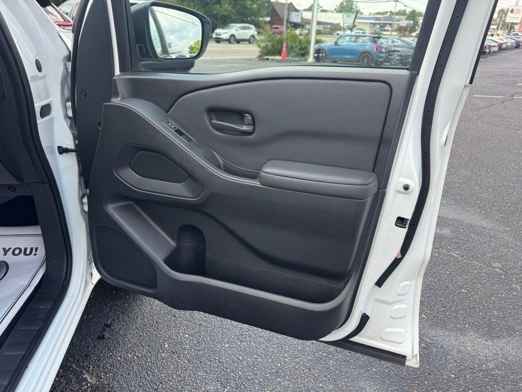 Nissan Frontier S King Cab 4WD 2024