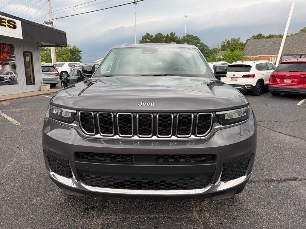 Jeep Grand Cherokee L Laredo 4WD 2023