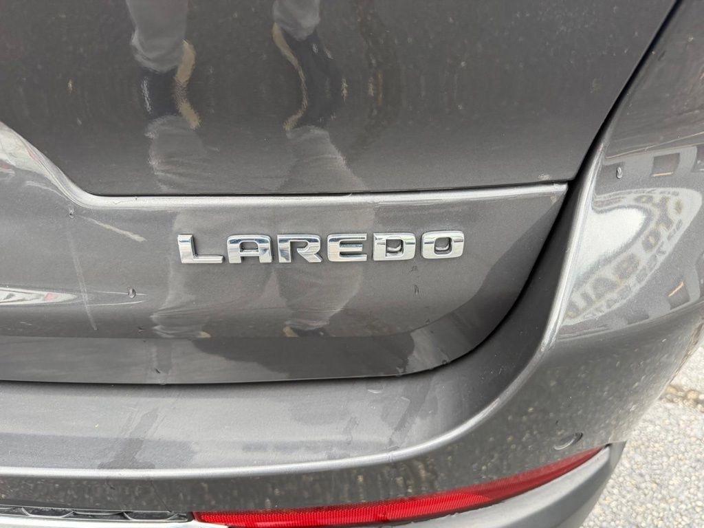 Jeep Grand Cherokee L Laredo 4WD 2023