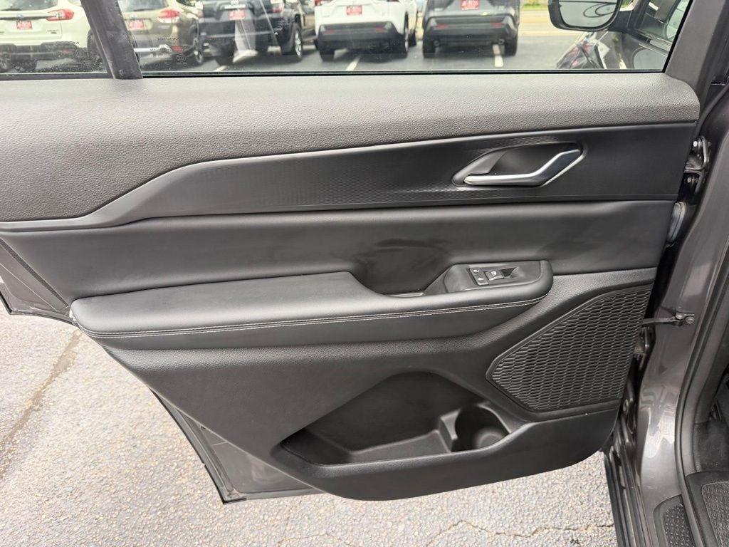 Jeep Grand Cherokee L Laredo 4WD 2023