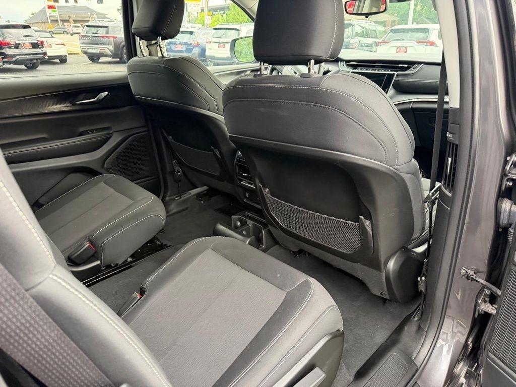 Jeep Grand Cherokee L Laredo 4WD 2023