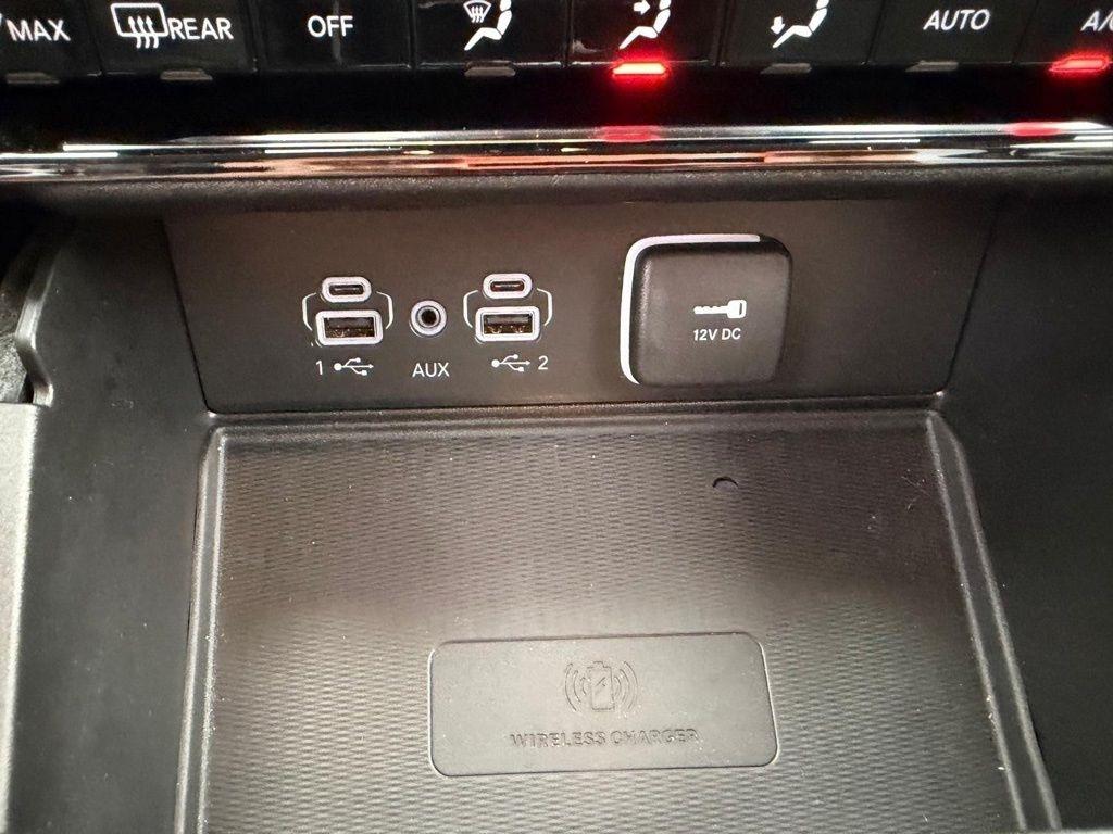 Jeep Grand Cherokee L Laredo 4WD 2023