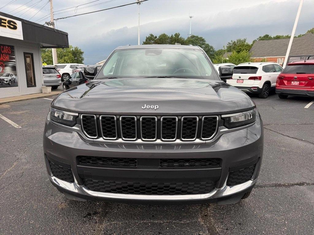 Jeep Grand Cherokee L Laredo 4WD 2023