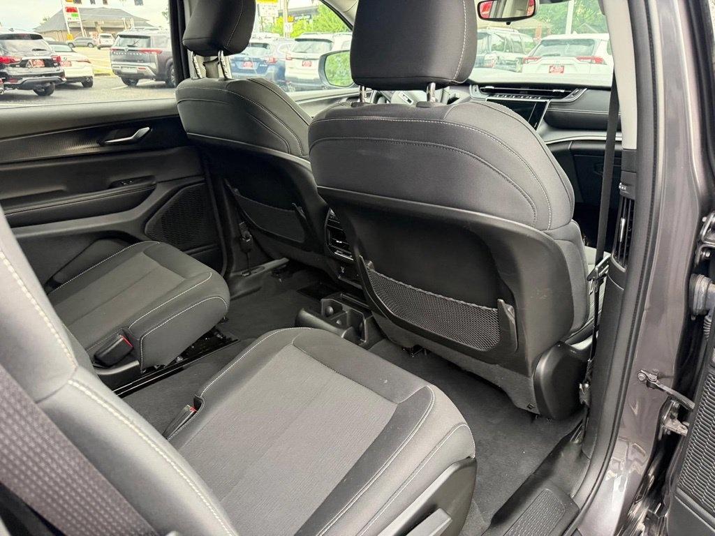 Jeep Grand Cherokee L Laredo 4WD 2023