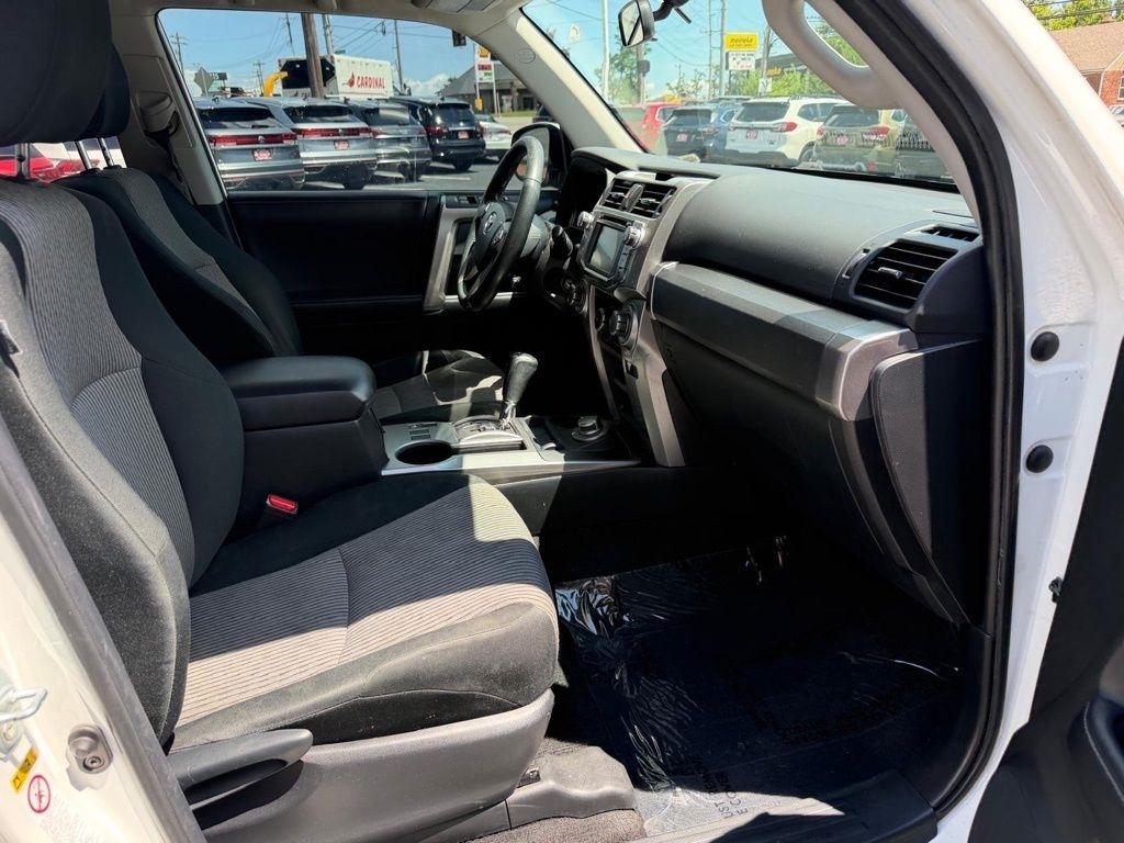 Toyota 4Runner SR5 4WD 2018