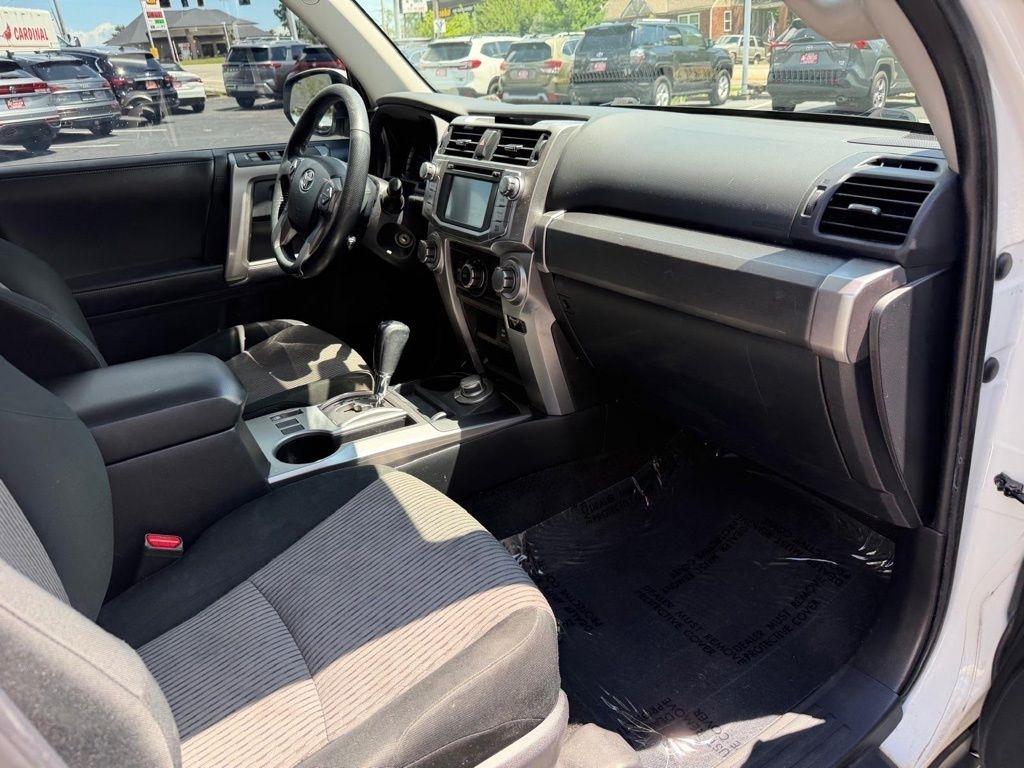 Toyota 4Runner SR5 4WD 2018