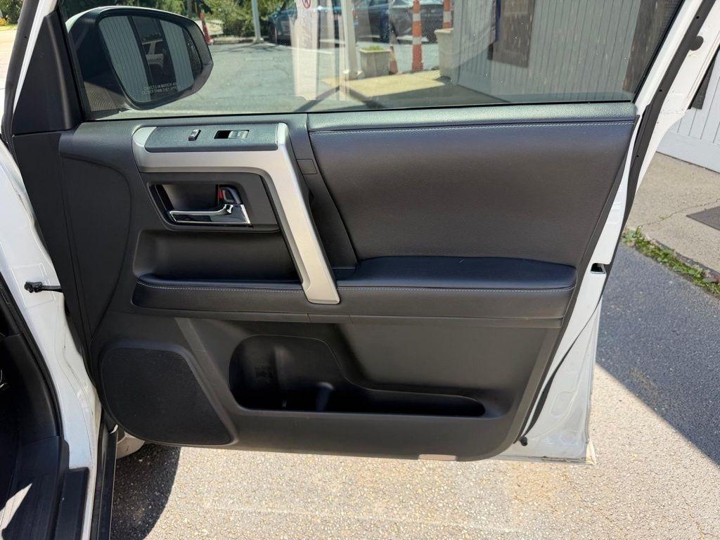 Toyota 4Runner SR5 4WD 2018
