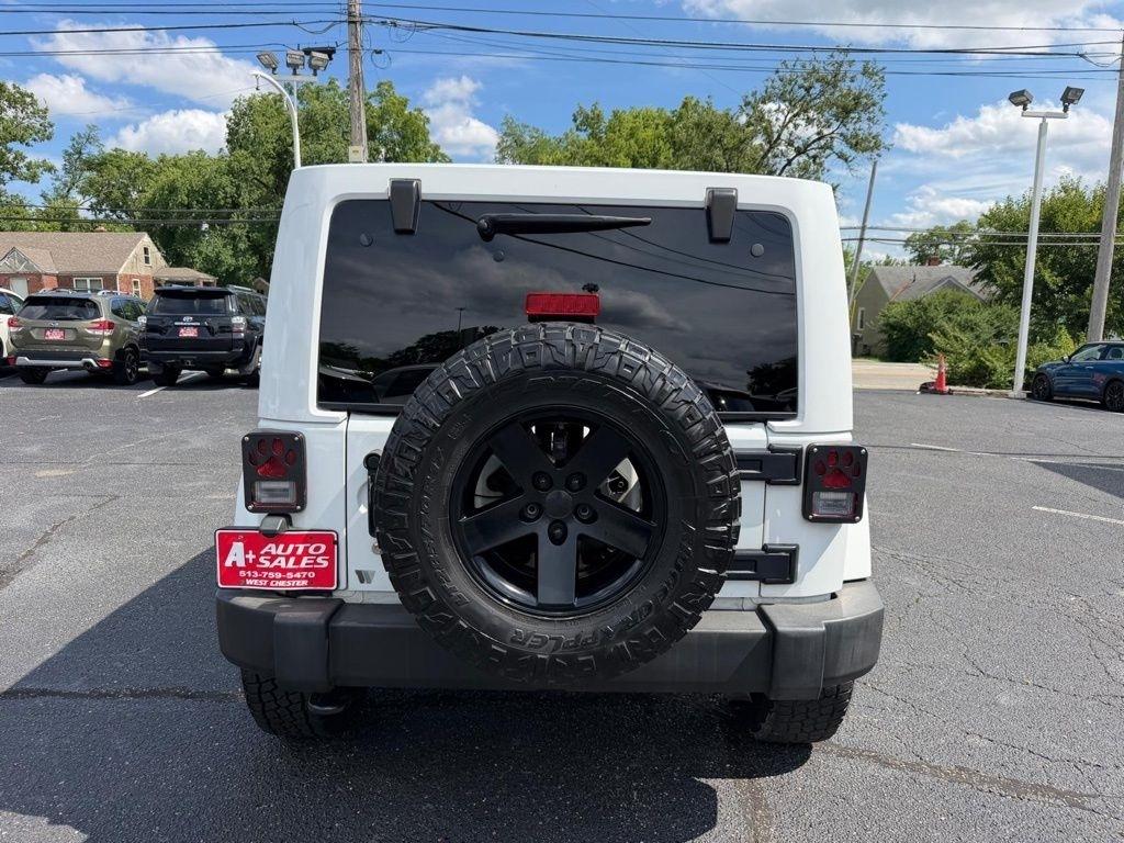 Jeep Wrangler Unlimited Sahara 4WD 2015