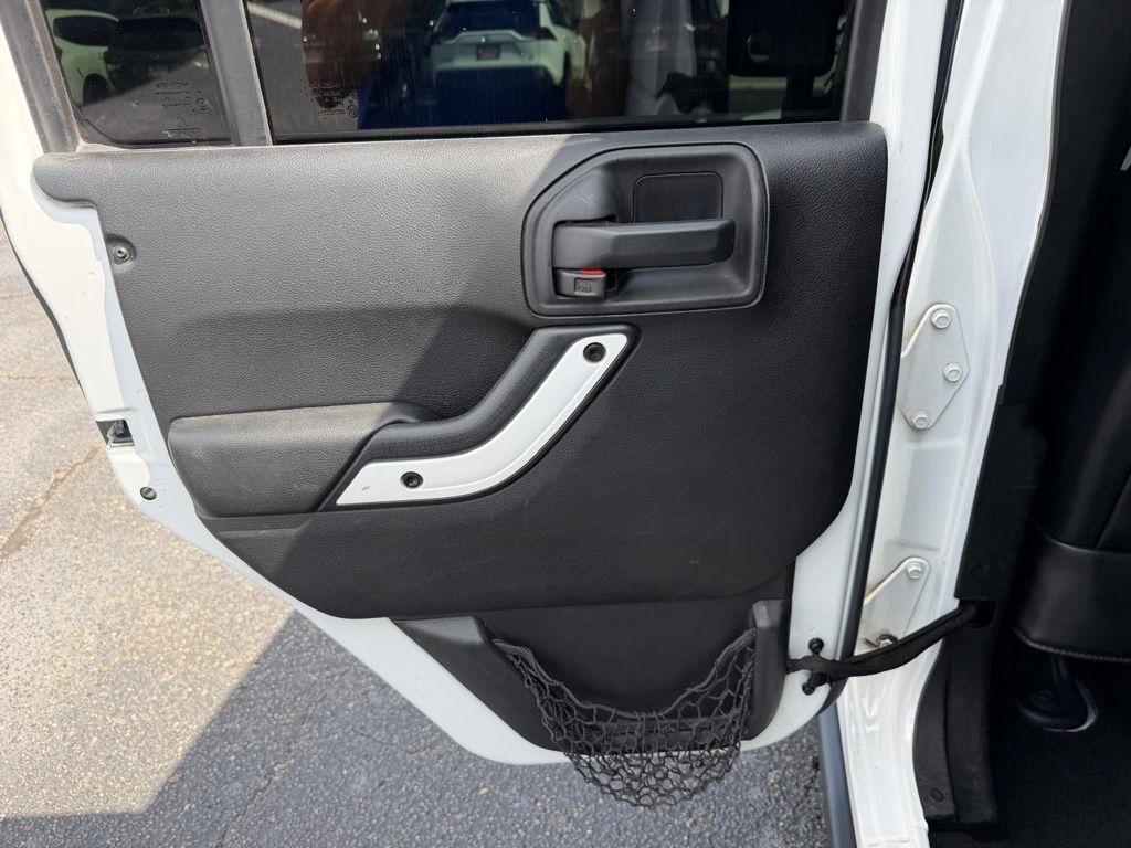 Jeep Wrangler Unlimited Sahara 4WD 2015