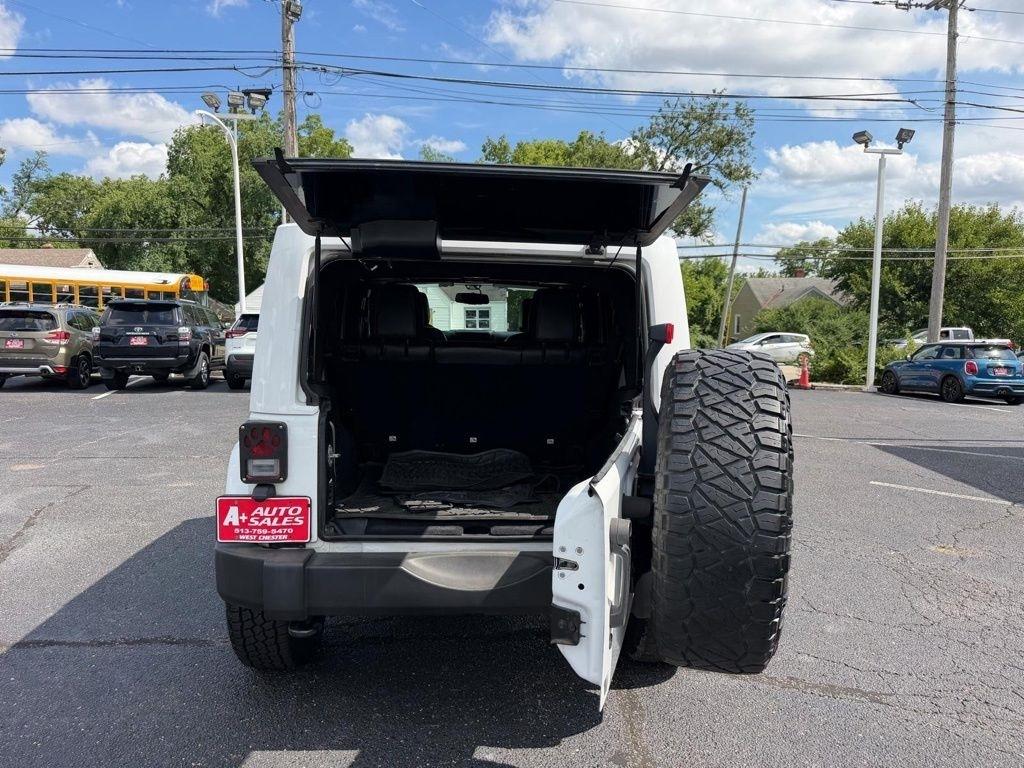 Jeep Wrangler Unlimited Sahara 4WD 2015
