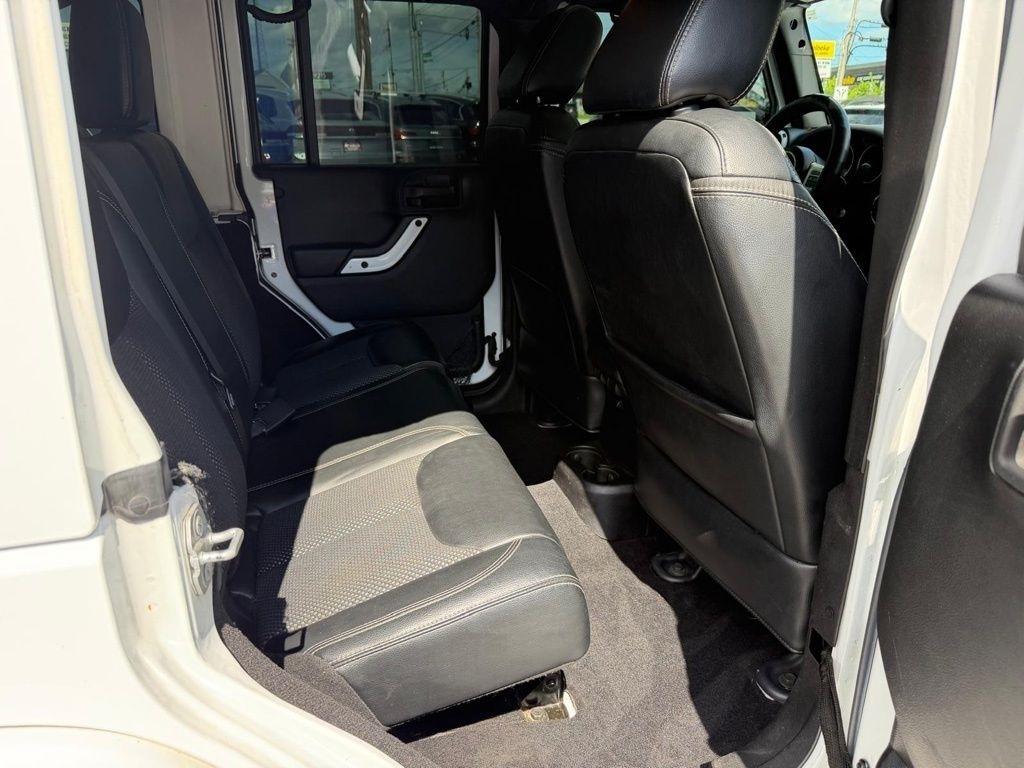 Jeep Wrangler Unlimited Sahara 4WD 2015