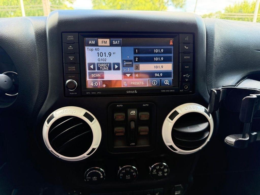 Jeep Wrangler Unlimited Sahara 4WD 2015