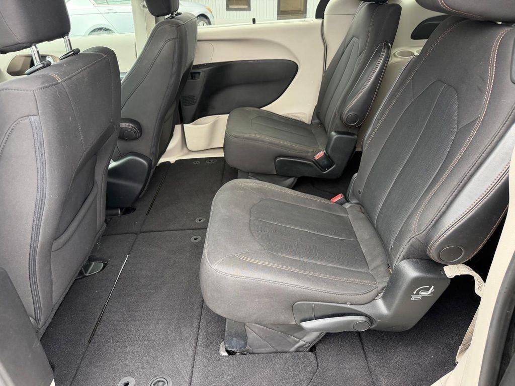 Chrysler Pacifica Touring-L 2017
