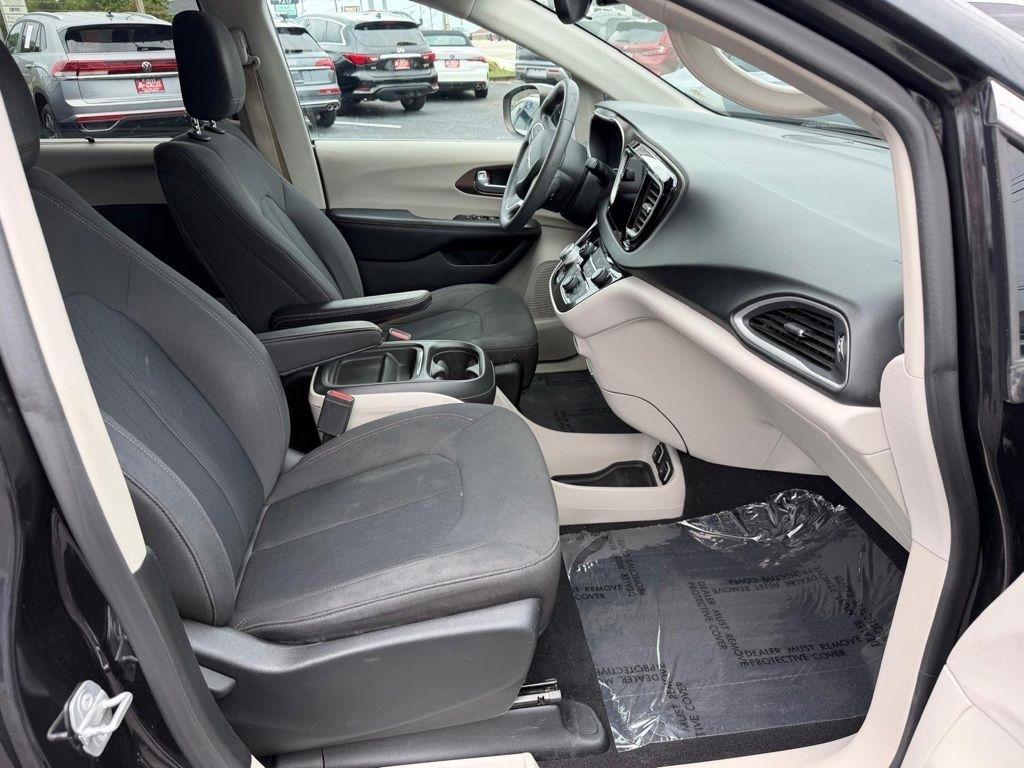 Chrysler Pacifica Touring-L 2017