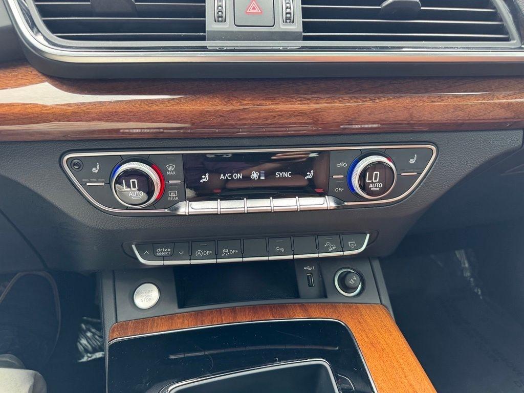 Audi Q5 2.0T Premium quattro 2023