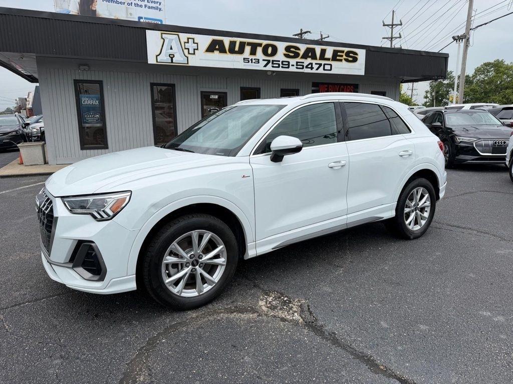 Audi Q3 S line Premium quattro 2024