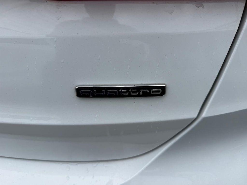 Audi Q3 S line Premium quattro 2024