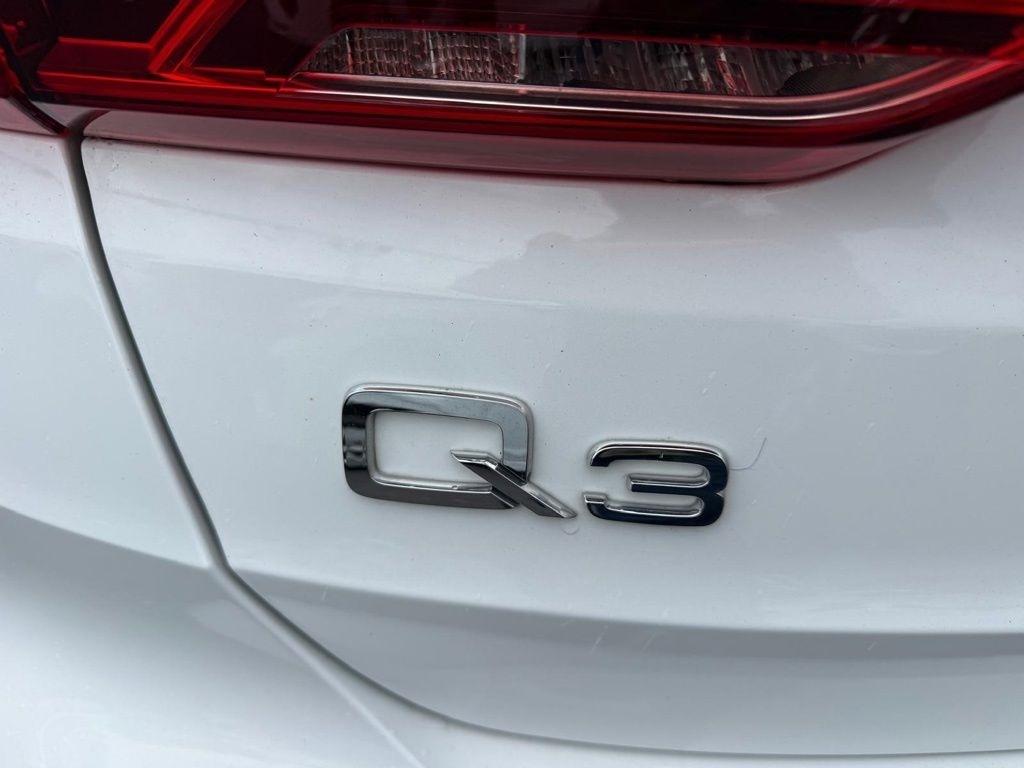 Audi Q3 S line Premium quattro 2024