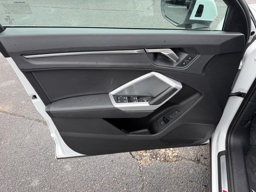 Audi Q3 S line Premium quattro 2024