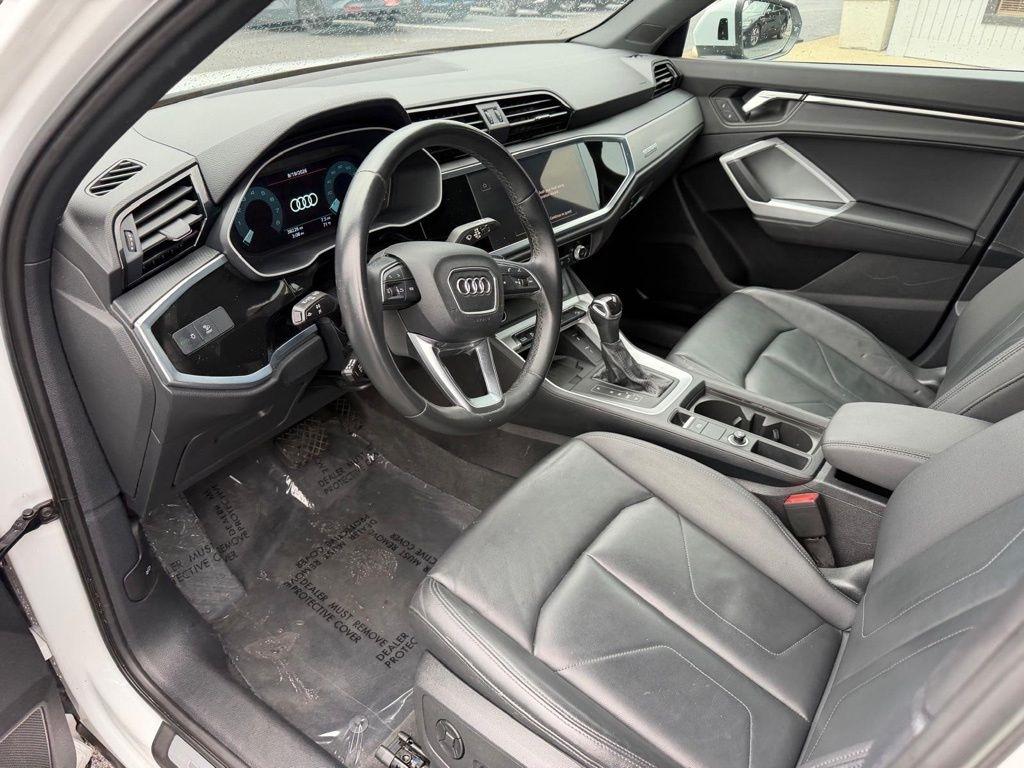 Audi Q3 S line Premium quattro 2024