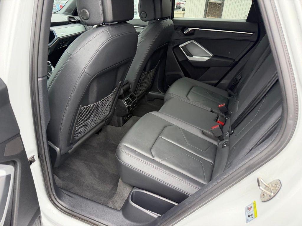 Audi Q3 S line Premium quattro 2024