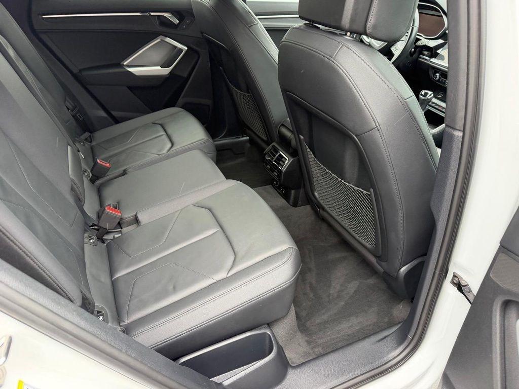 Audi Q3 S line Premium quattro 2024