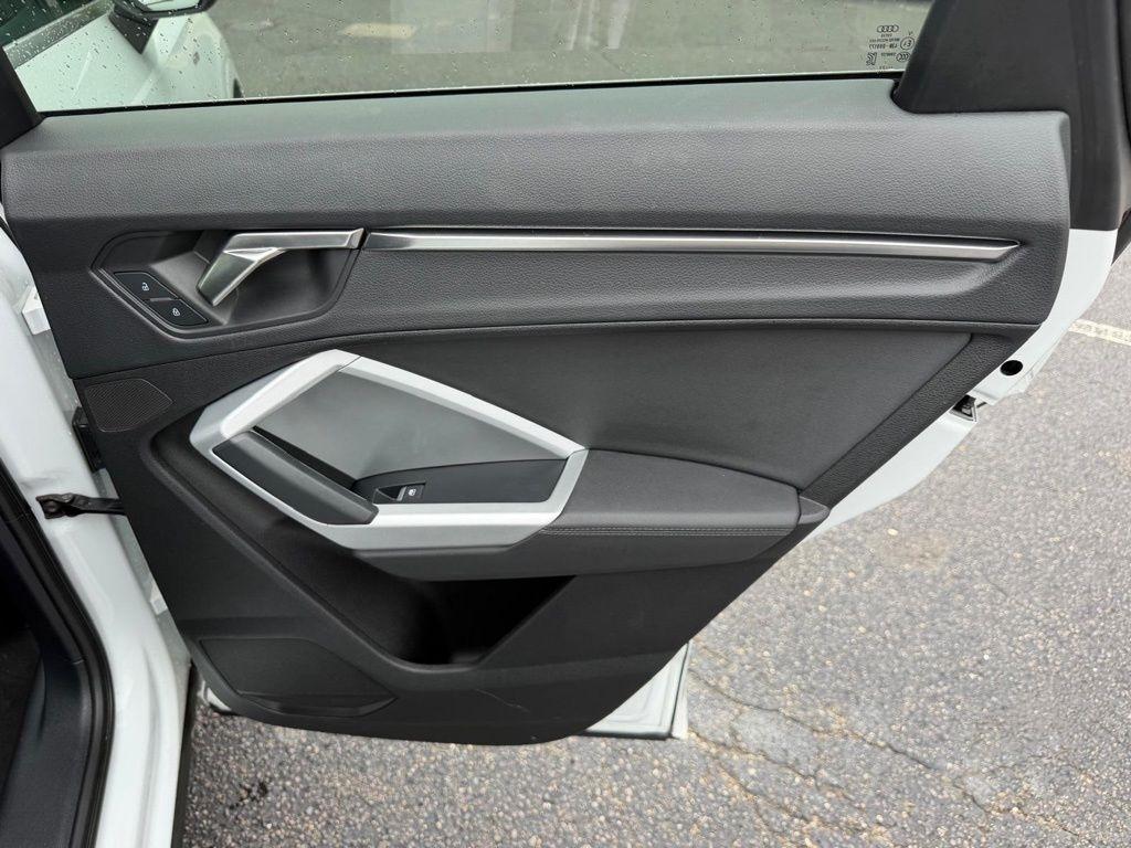 Audi Q3 S line Premium quattro 2024