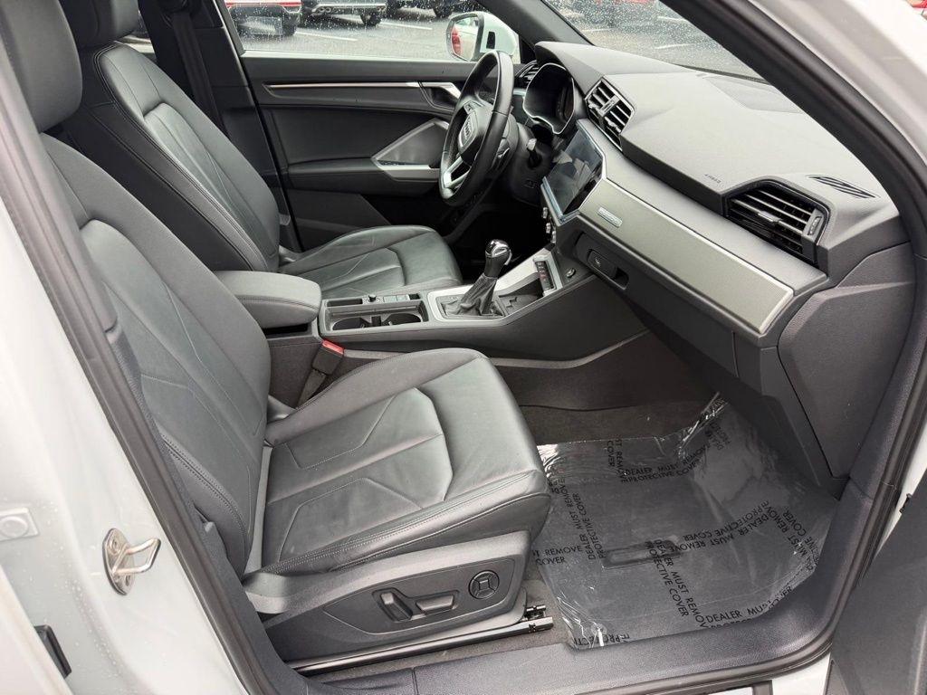 Audi Q3 S line Premium quattro 2024