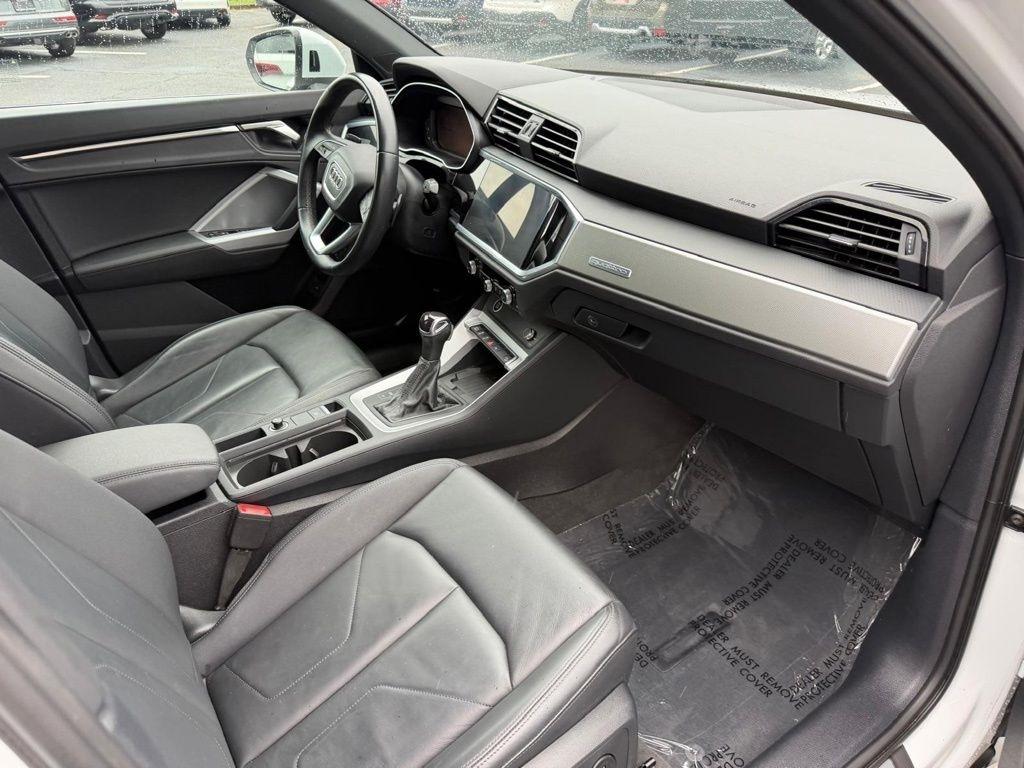 Audi Q3 S line Premium quattro 2024