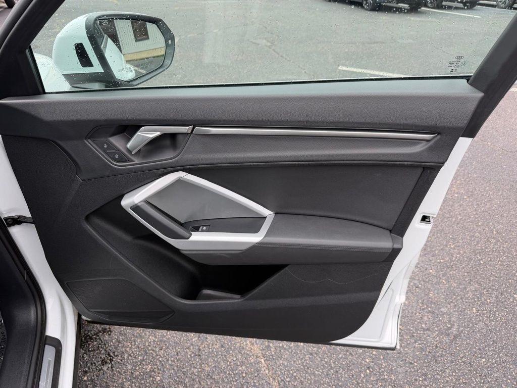 Audi Q3 S line Premium quattro 2024