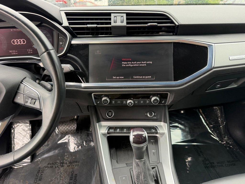 Audi Q3 S line Premium quattro 2024