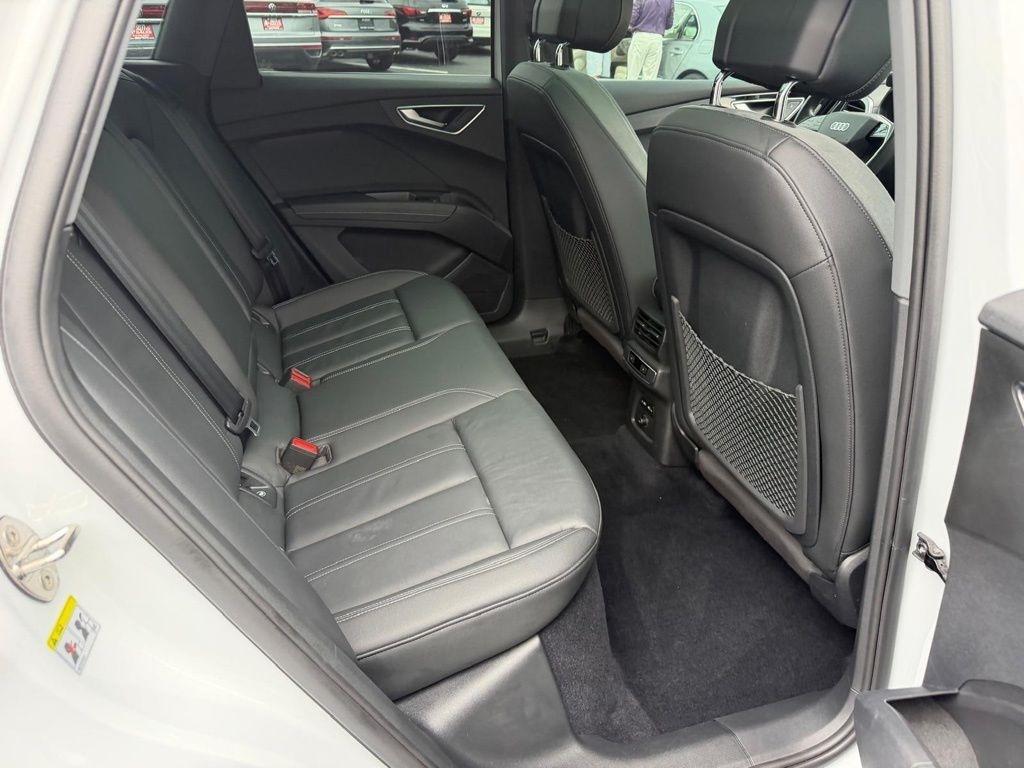 Audi Q4 e-tron Premium Plus quattro 2022