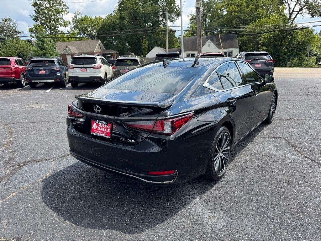 Lexus ES 300h 2025