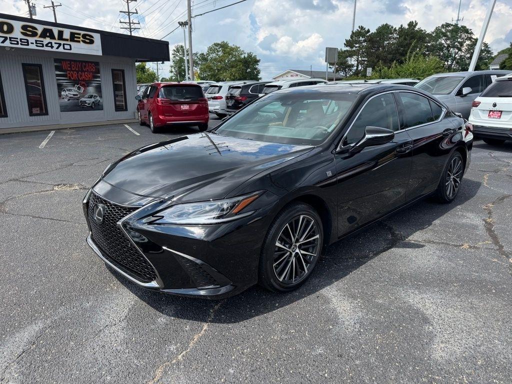 Lexus ES 300h 2025