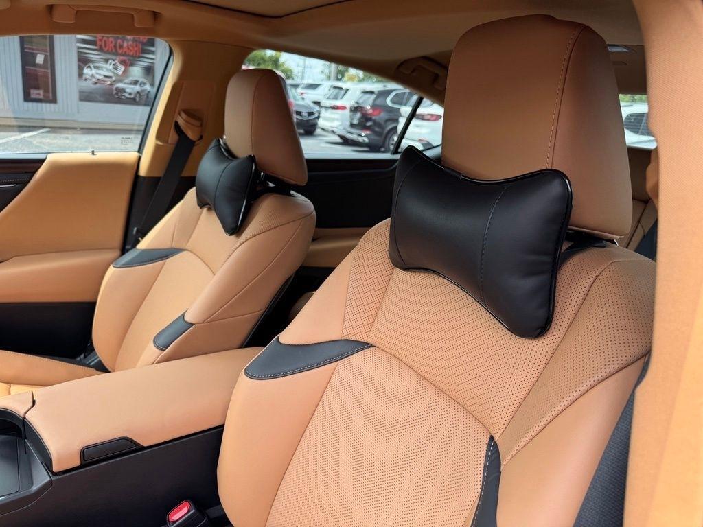 Lexus ES 300h 2025