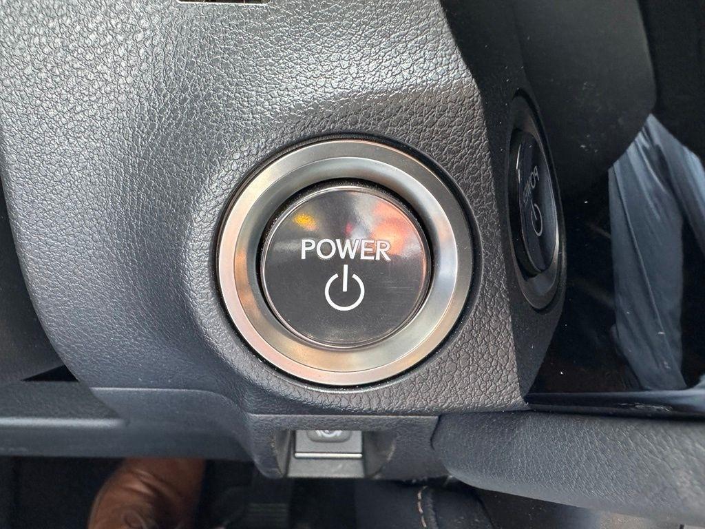 Lexus ES 300h 2025