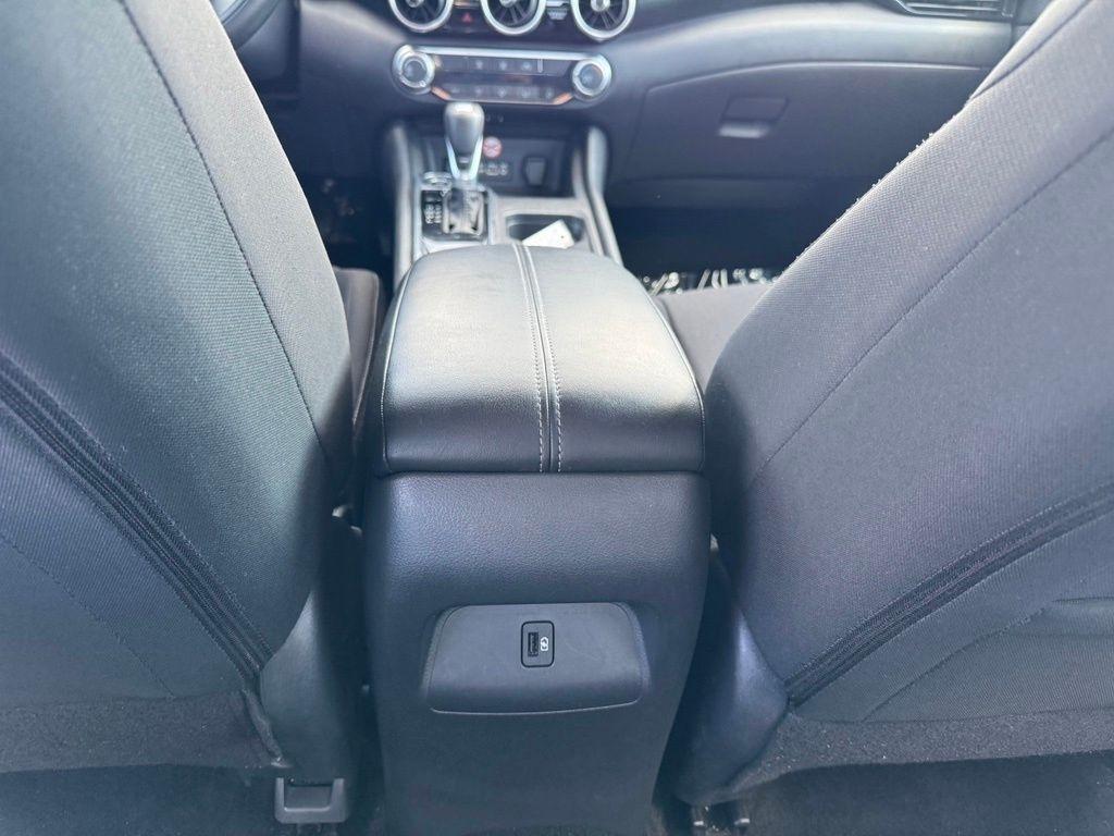 Nissan Sentra SV 2025