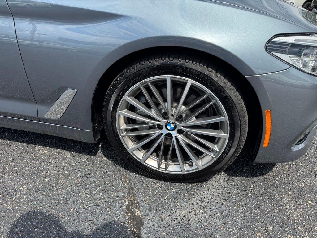 BMW 5-Series 530i xDrive 2019