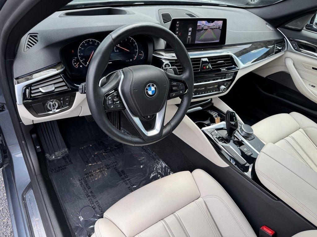 BMW 5-Series 530i xDrive 2019