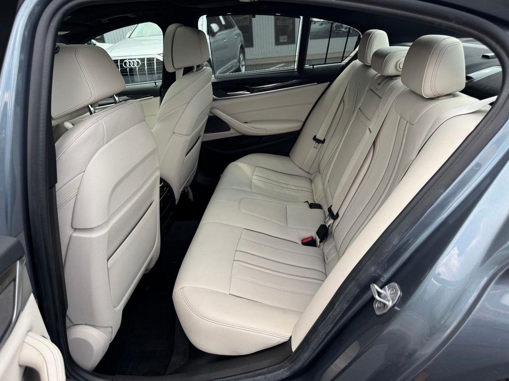 BMW 5-Series 530i xDrive 2019