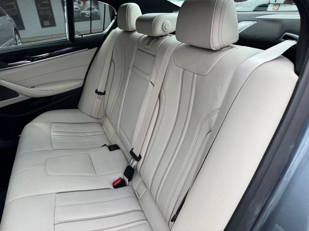 BMW 5-Series 530i xDrive 2019