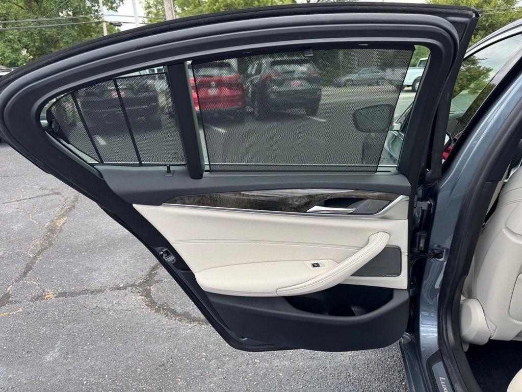 BMW 5-Series 530i xDrive 2019