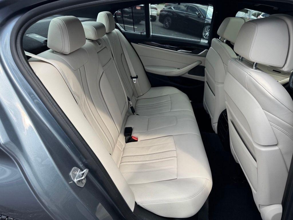 BMW 5-Series 530i xDrive 2019