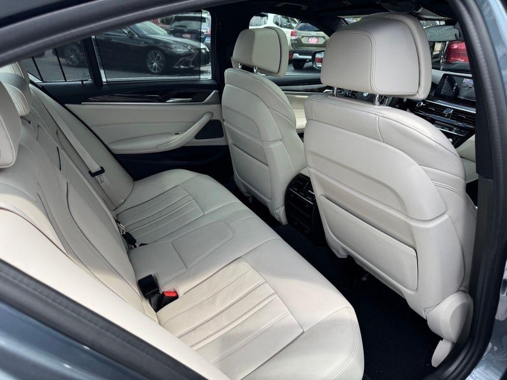 BMW 5-Series 530i xDrive 2019