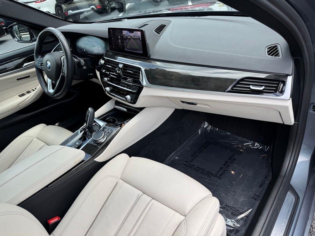 BMW 5-Series 530i xDrive 2019