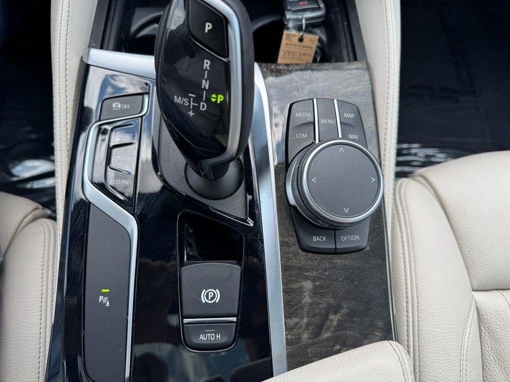 BMW 5-Series 530i xDrive 2019