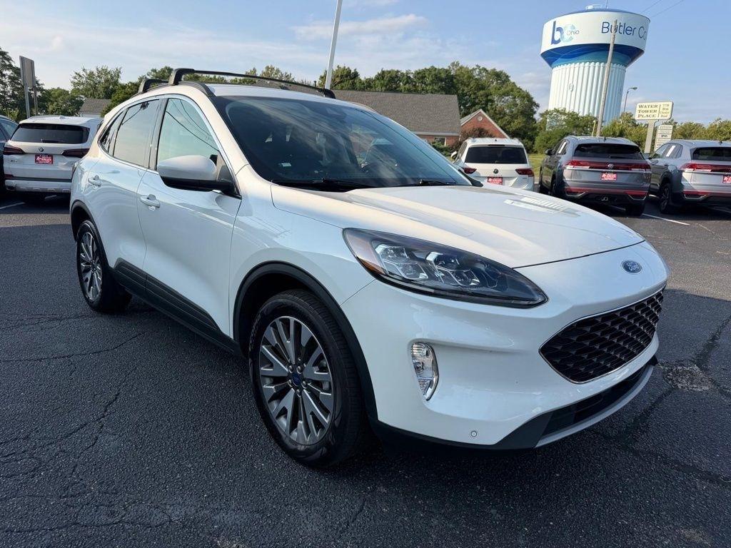 Ford Escape Titanium 4WD 2022