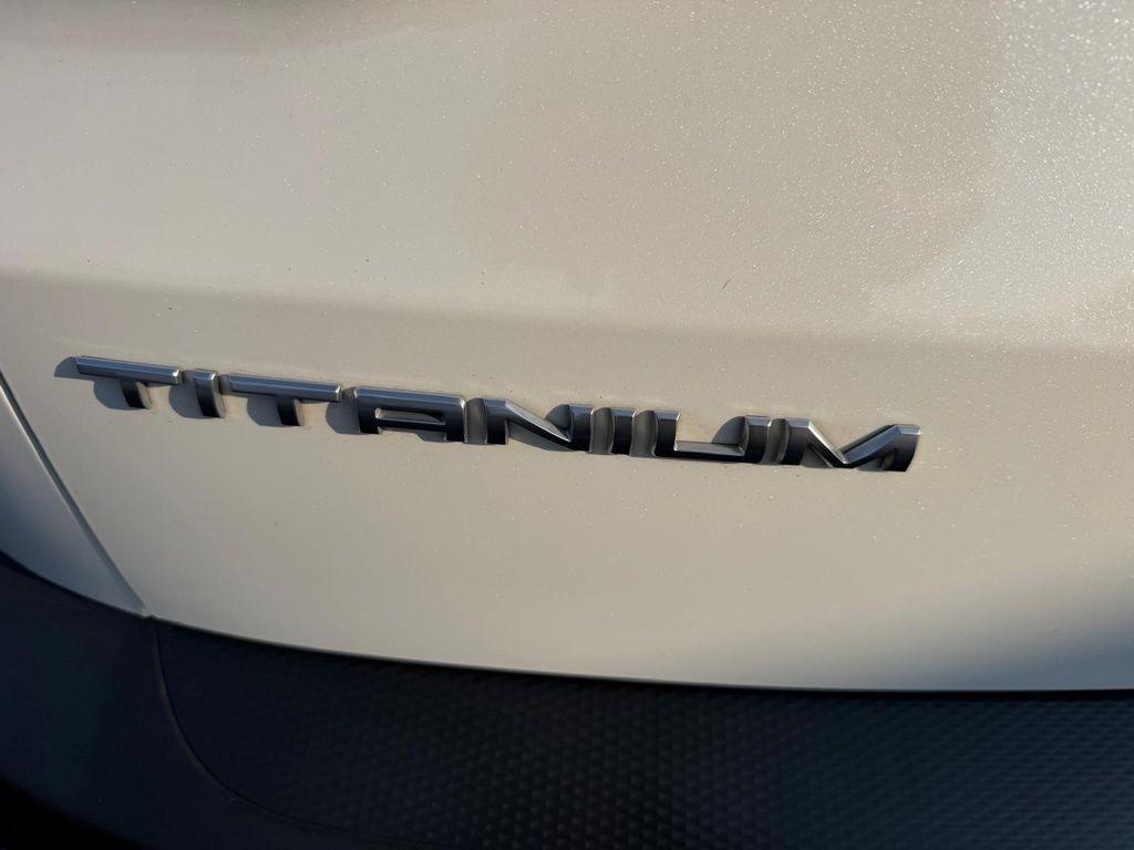 Ford Escape Titanium 4WD 2022