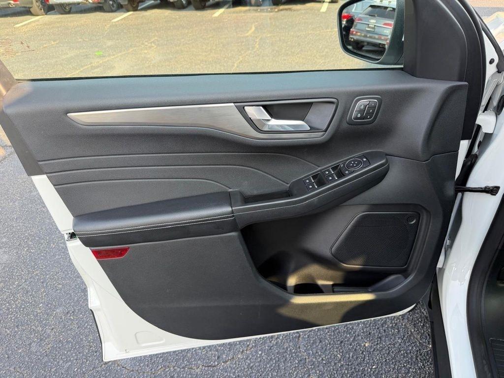 Ford Escape Titanium 4WD 2022