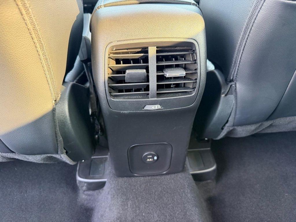 Ford Escape Titanium 4WD 2022